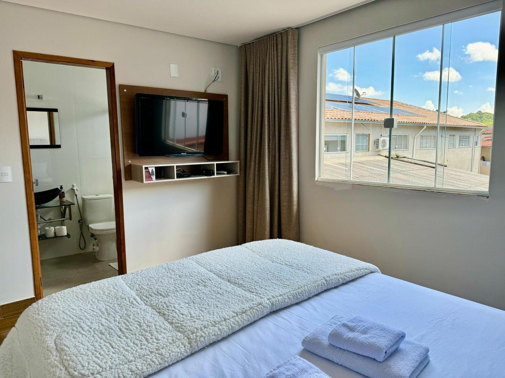 A 200m Do Centro - Da Pedra Apartamento